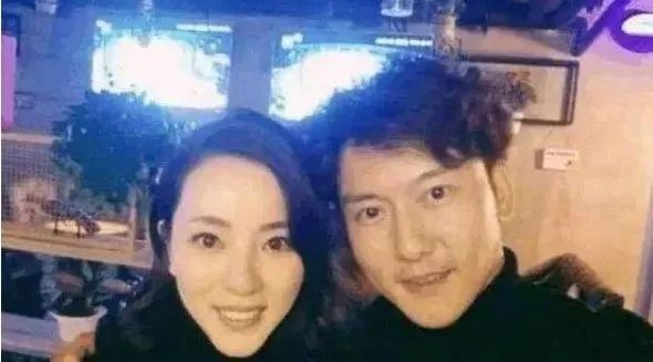 3岁男童贪玩被卡墙缝,消防凿洞救出【hth华体会】(图2) hth华体会